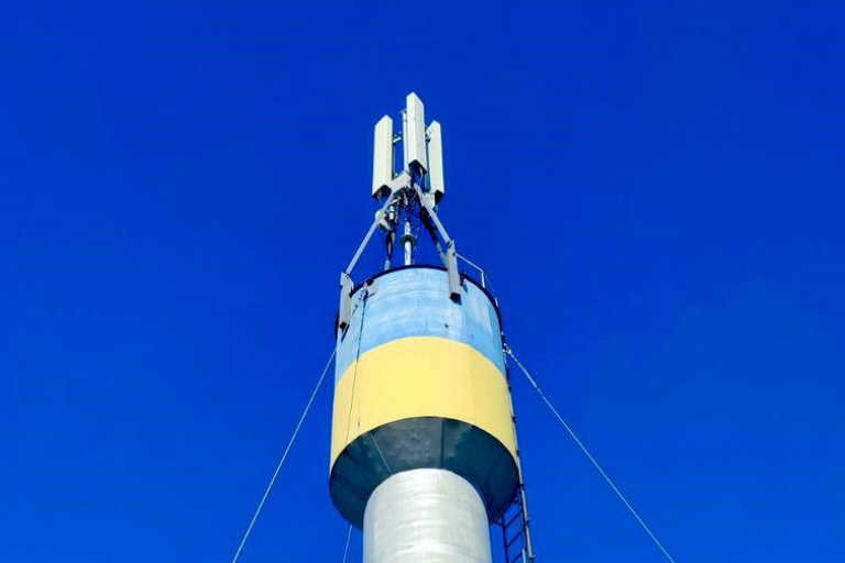 Ukraine-Comm
