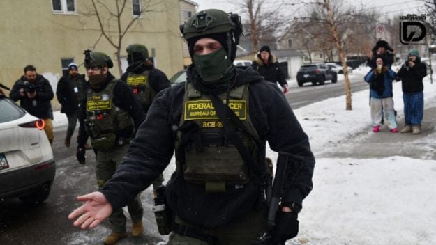 AFP__20260116__92ZL7XP__v1__HighRes__UsImmigrationOfficerKillsWomanInMinneapolis-800×450